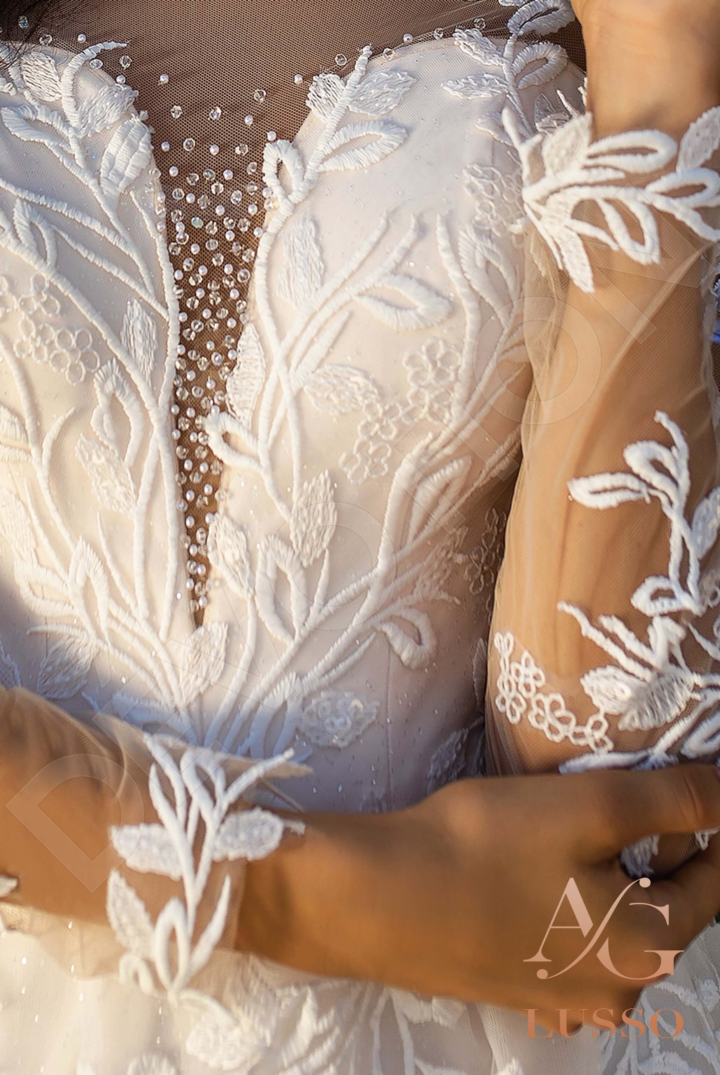 Bernardetta Full back A-line Long sleeve Wedding Dress 6