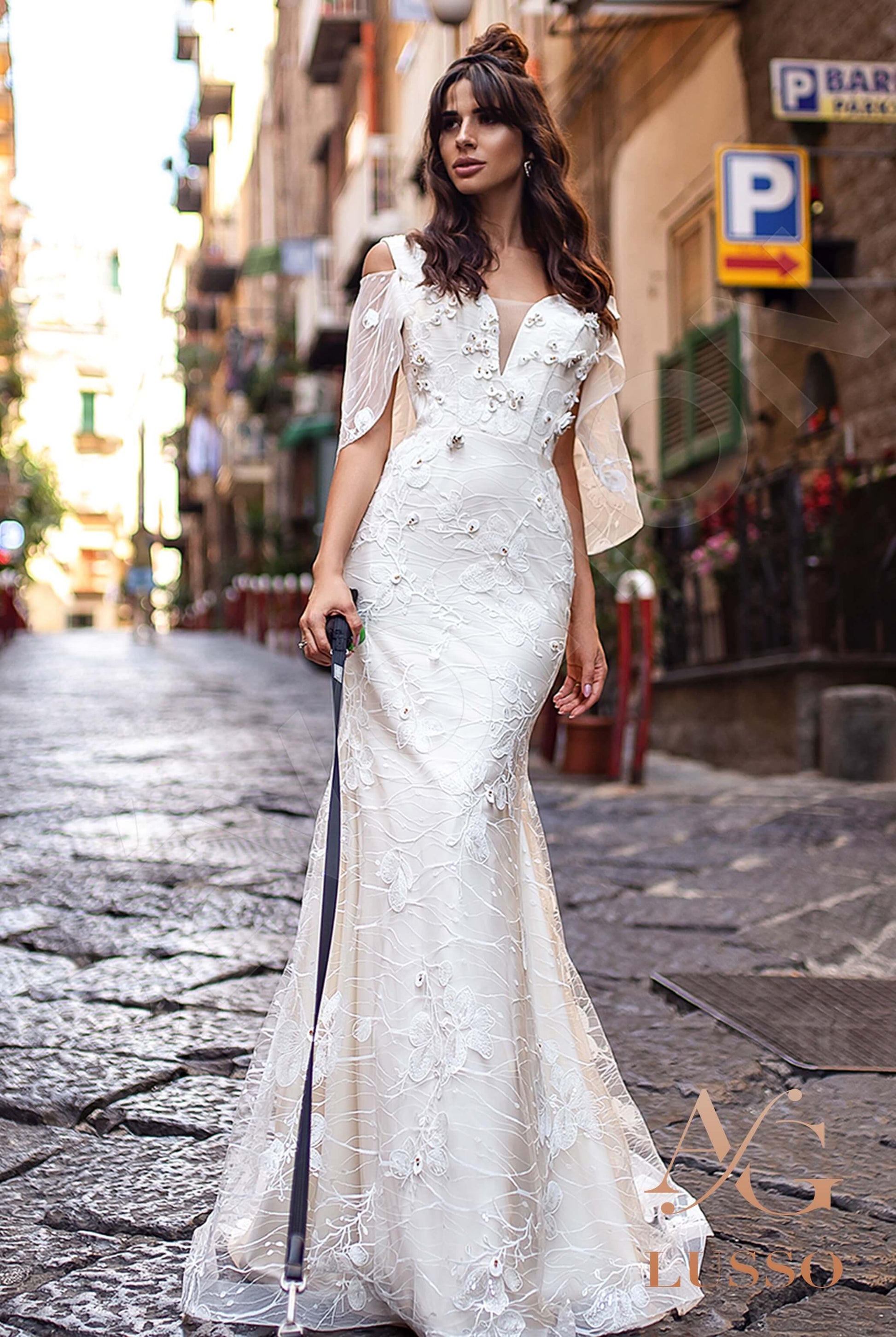 Adelida Trumpet/Mermaid Deep V-neck Ivory Cappuccino Wedding dress