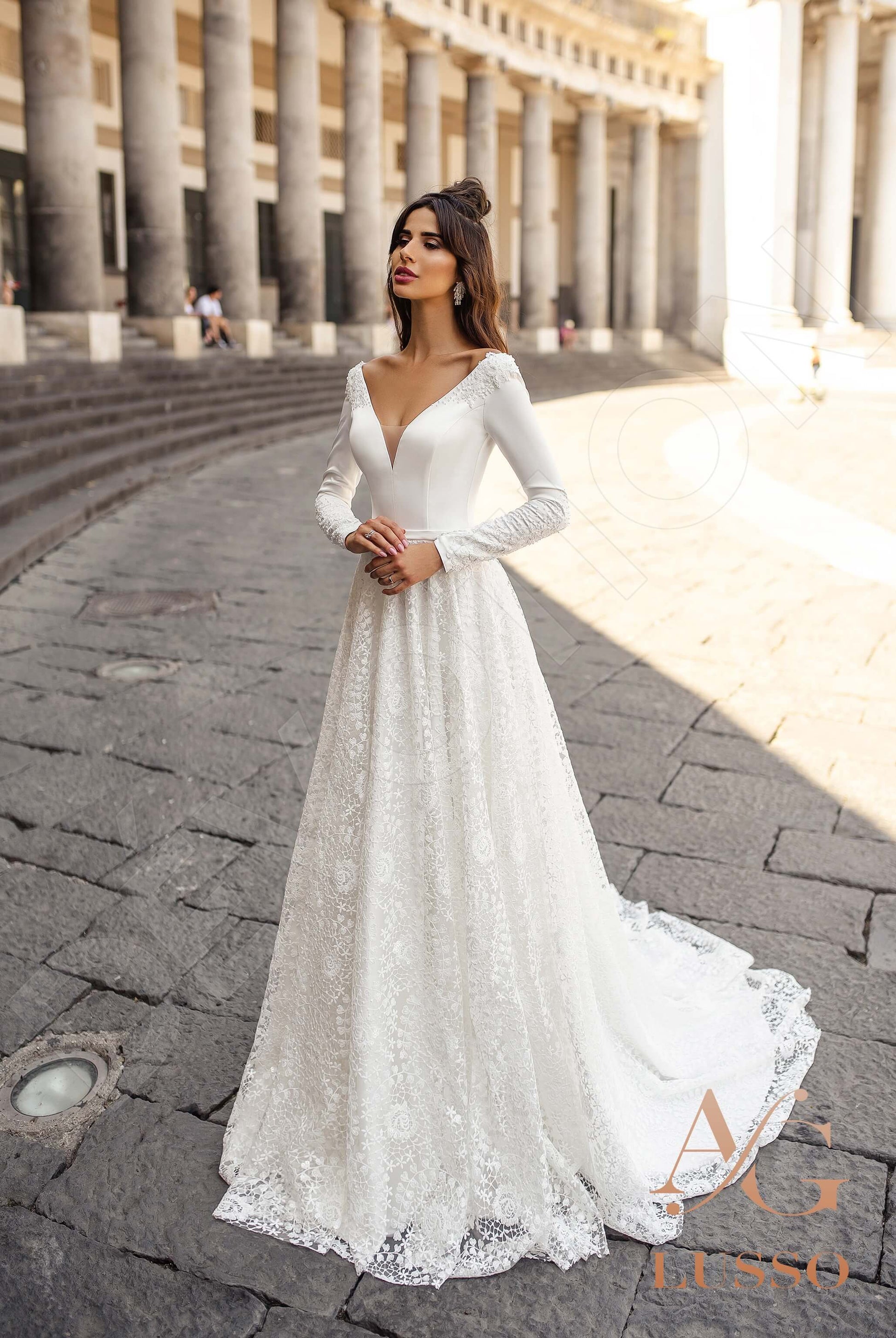 Abelie A-line Deep V-neck Ivory Wedding dress