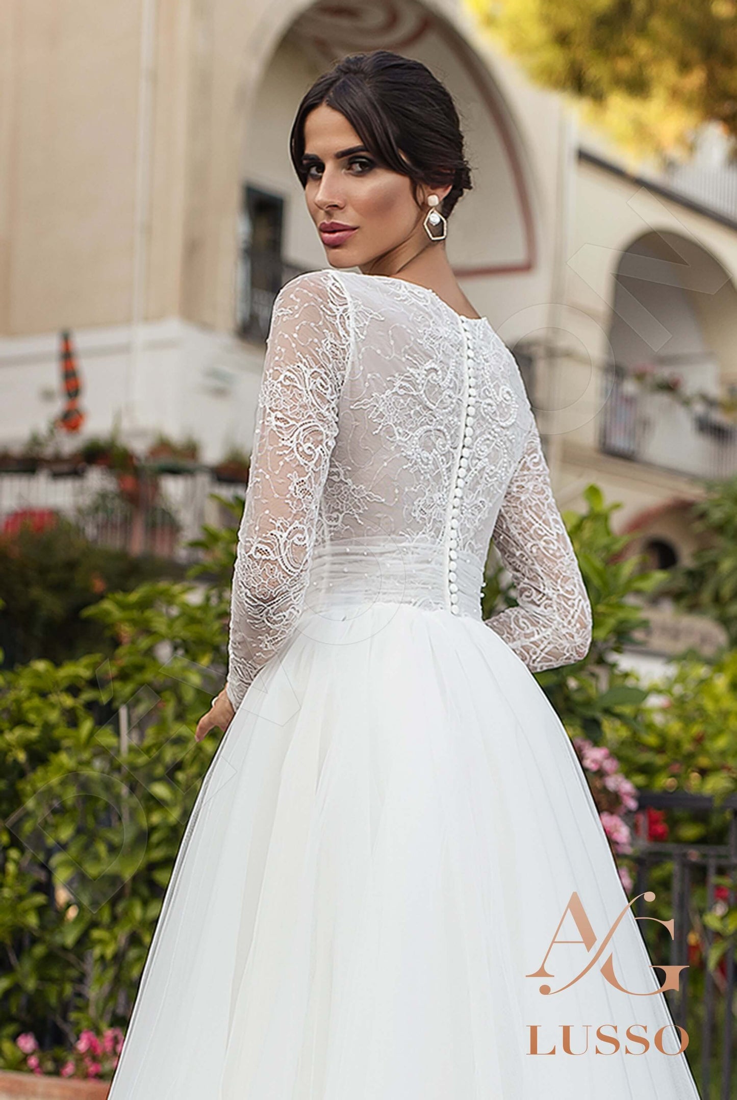 Tiziana Full back A-line Long sleeve Wedding Dress 3