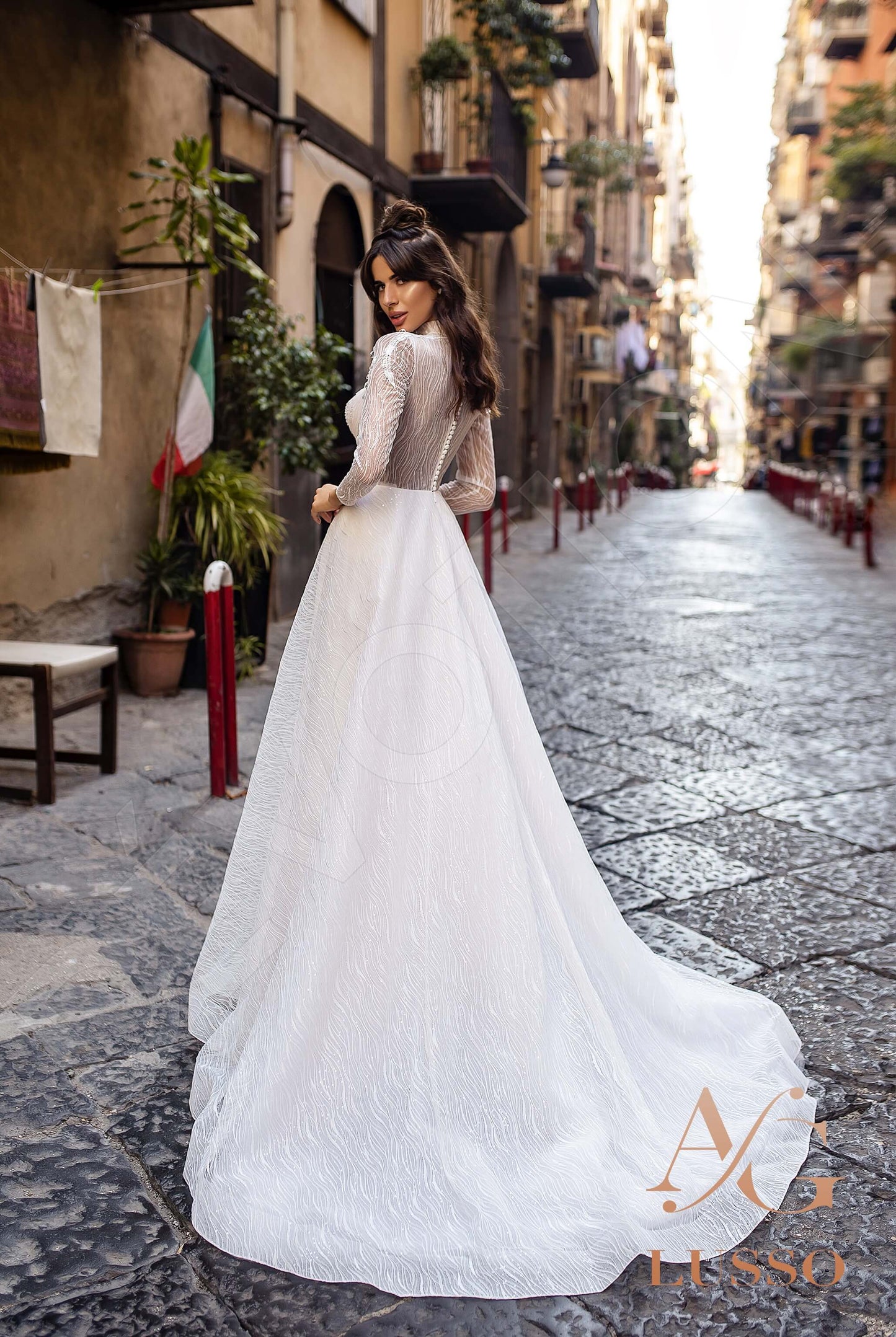 Agostina Full back A-line Long sleeve Wedding Dress Back