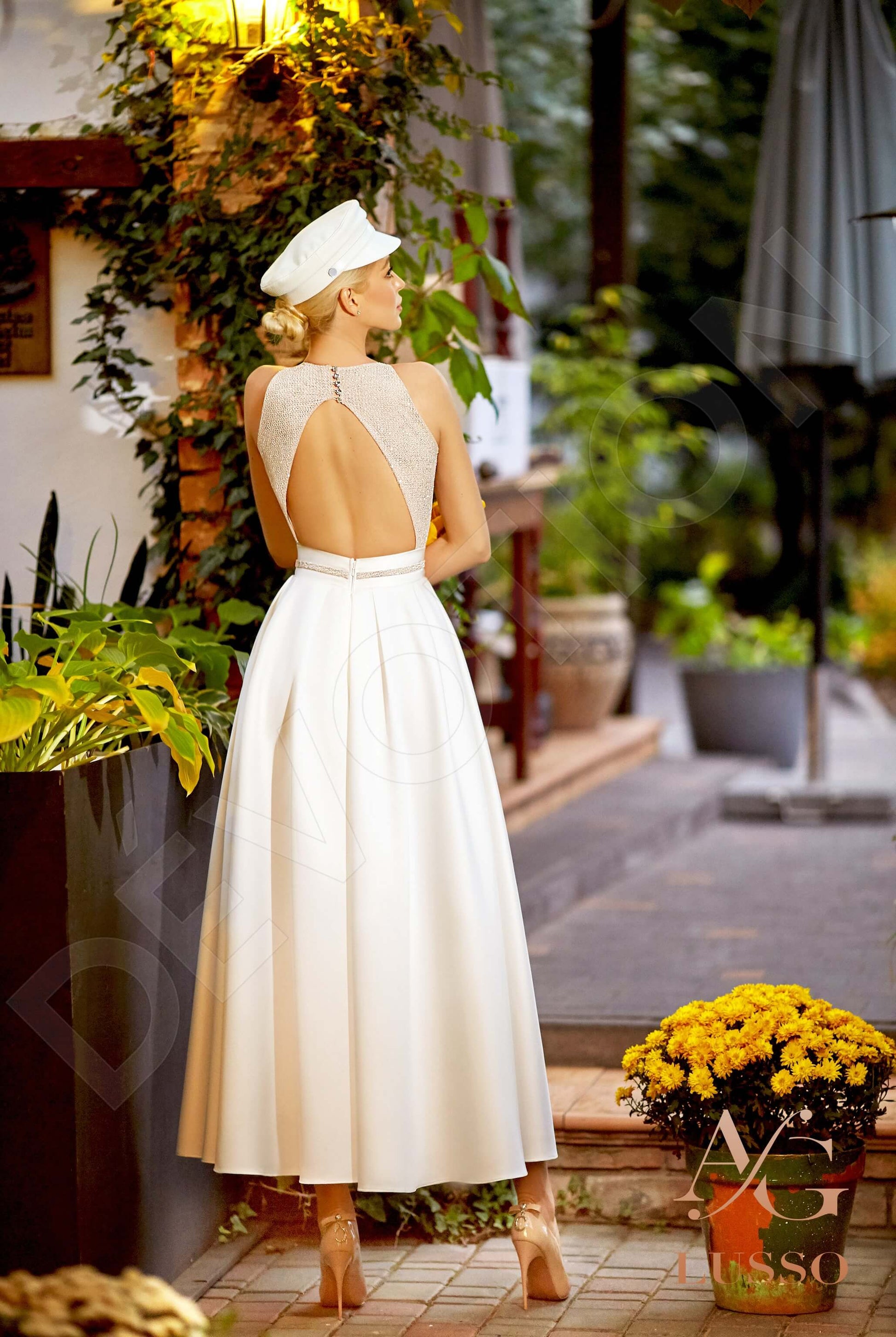 Morana A-line Halter Milk Wedding dress