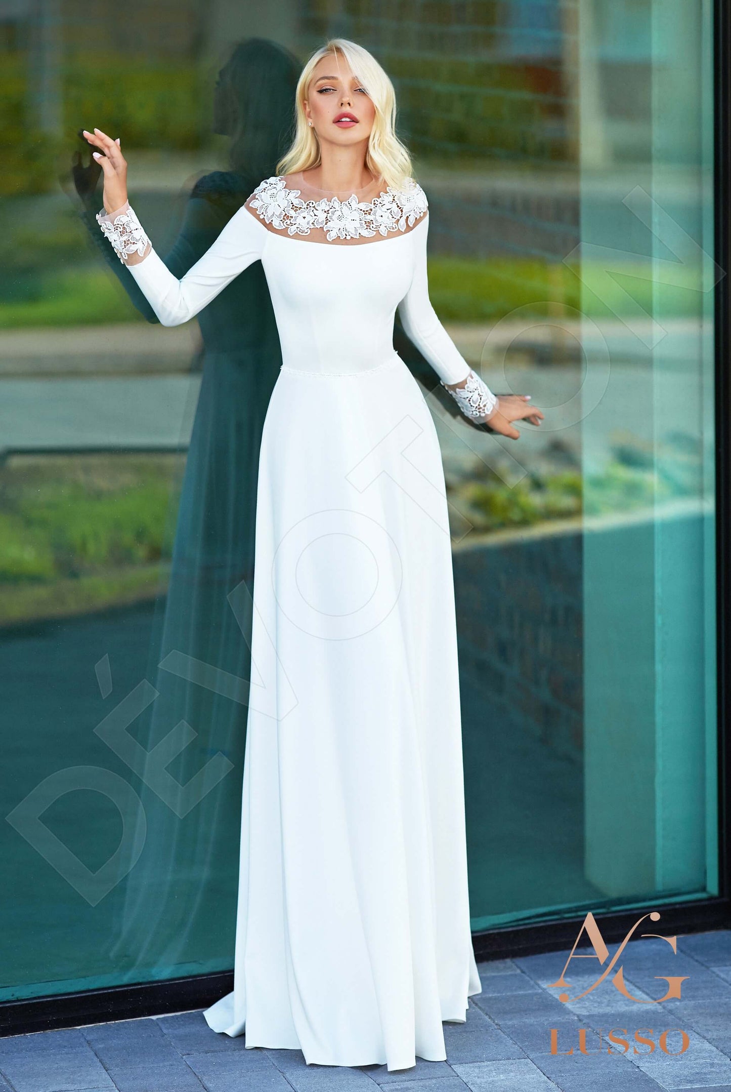 Sandara Full back A-line Long sleeve Wedding Dress Front