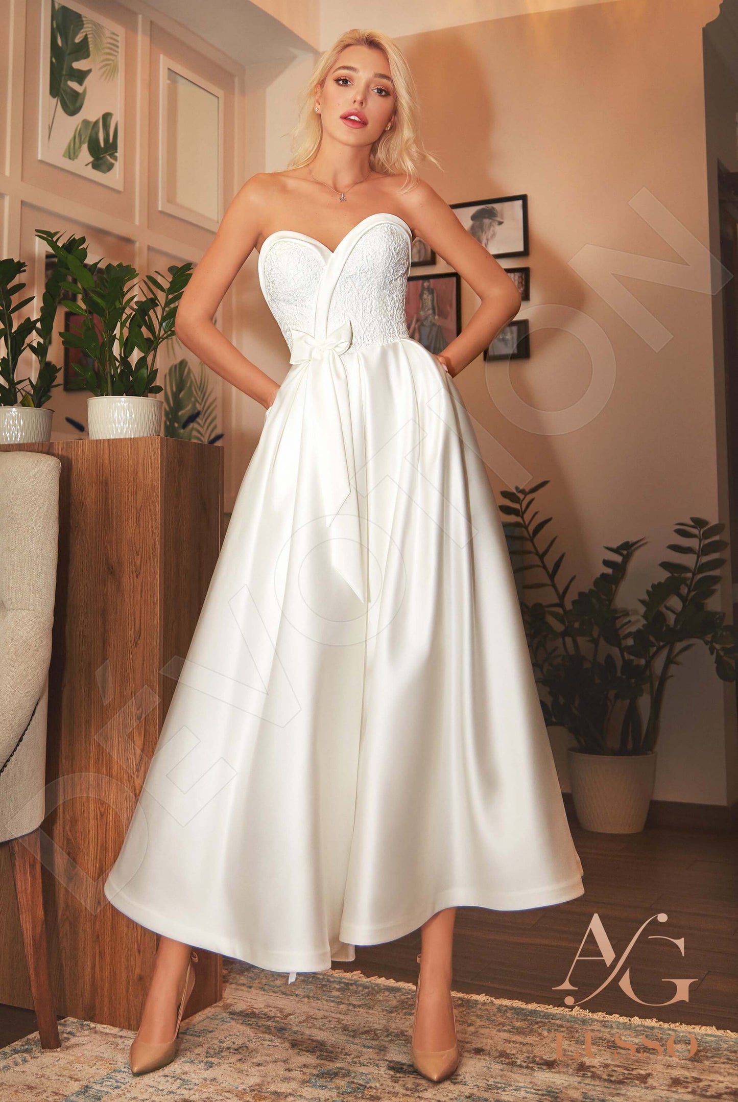 Unala Open back A-line Strapless Wedding Dress Front