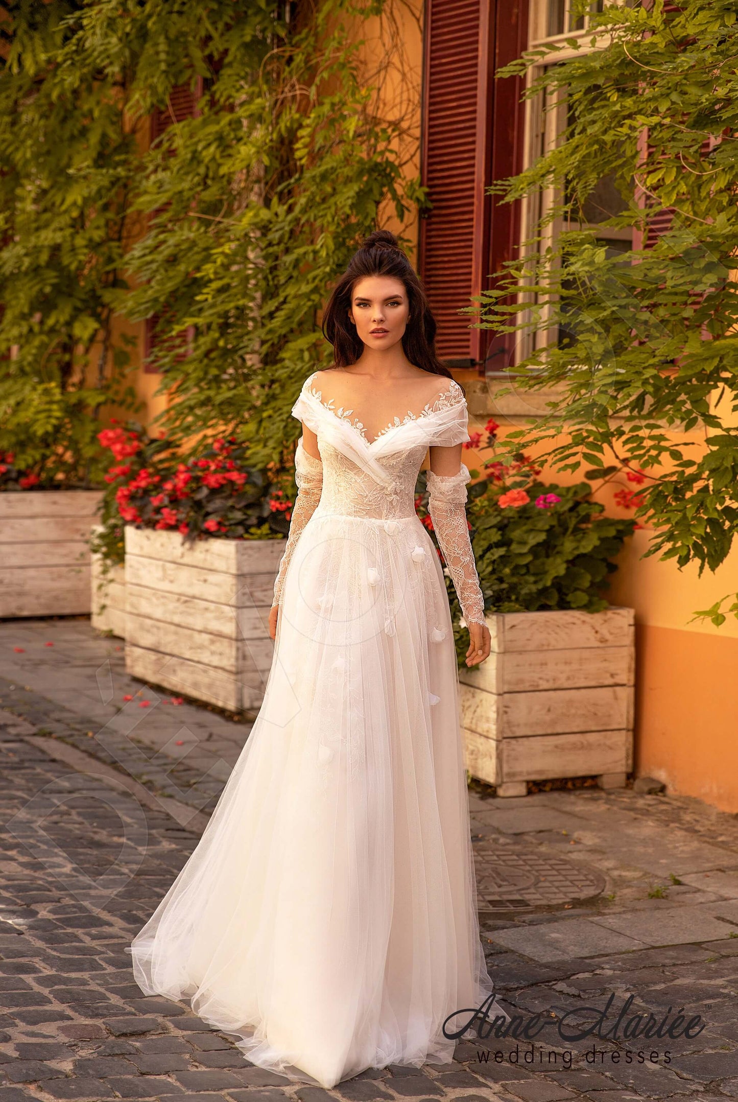 Aro Illusion back A-line Detachable sleeves Wedding Dress 5