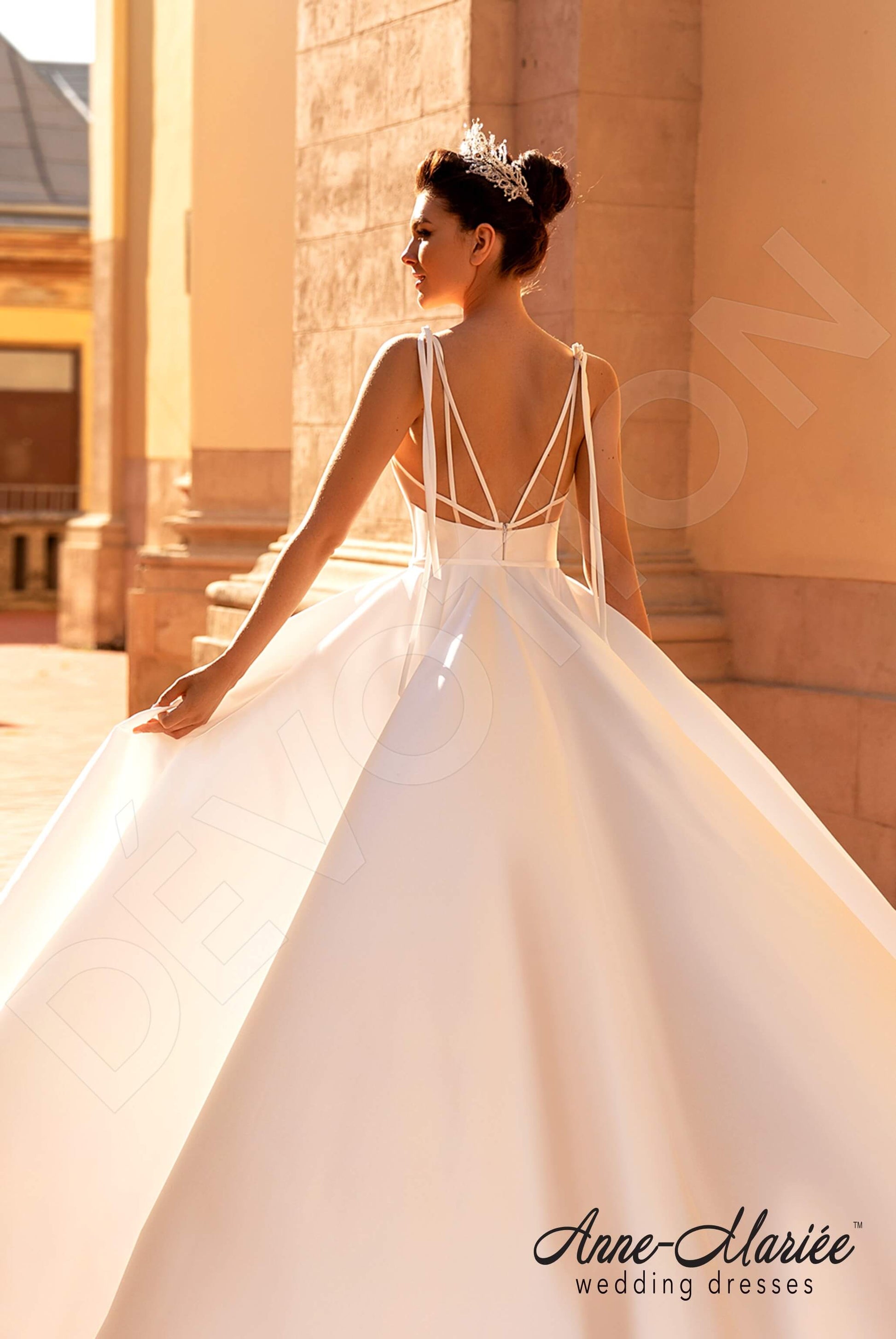 Remi A-line V-neck Milk Wedding dress
