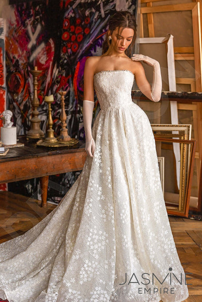 Elizabet Open back A-line Strapless Wedding Dress Front