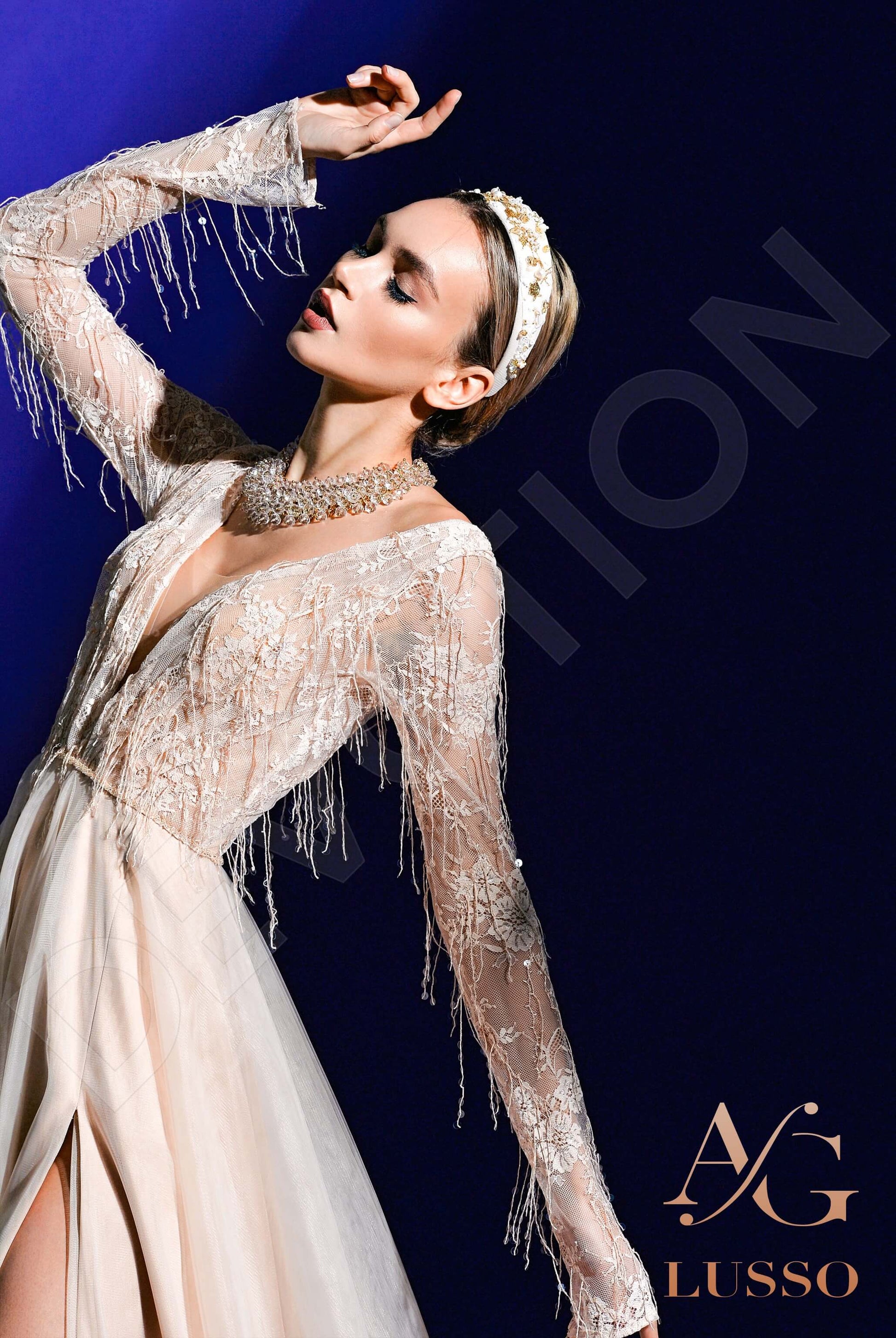 Cher A-line Higher V-neck Cappuccino Ivory Wedding dress
