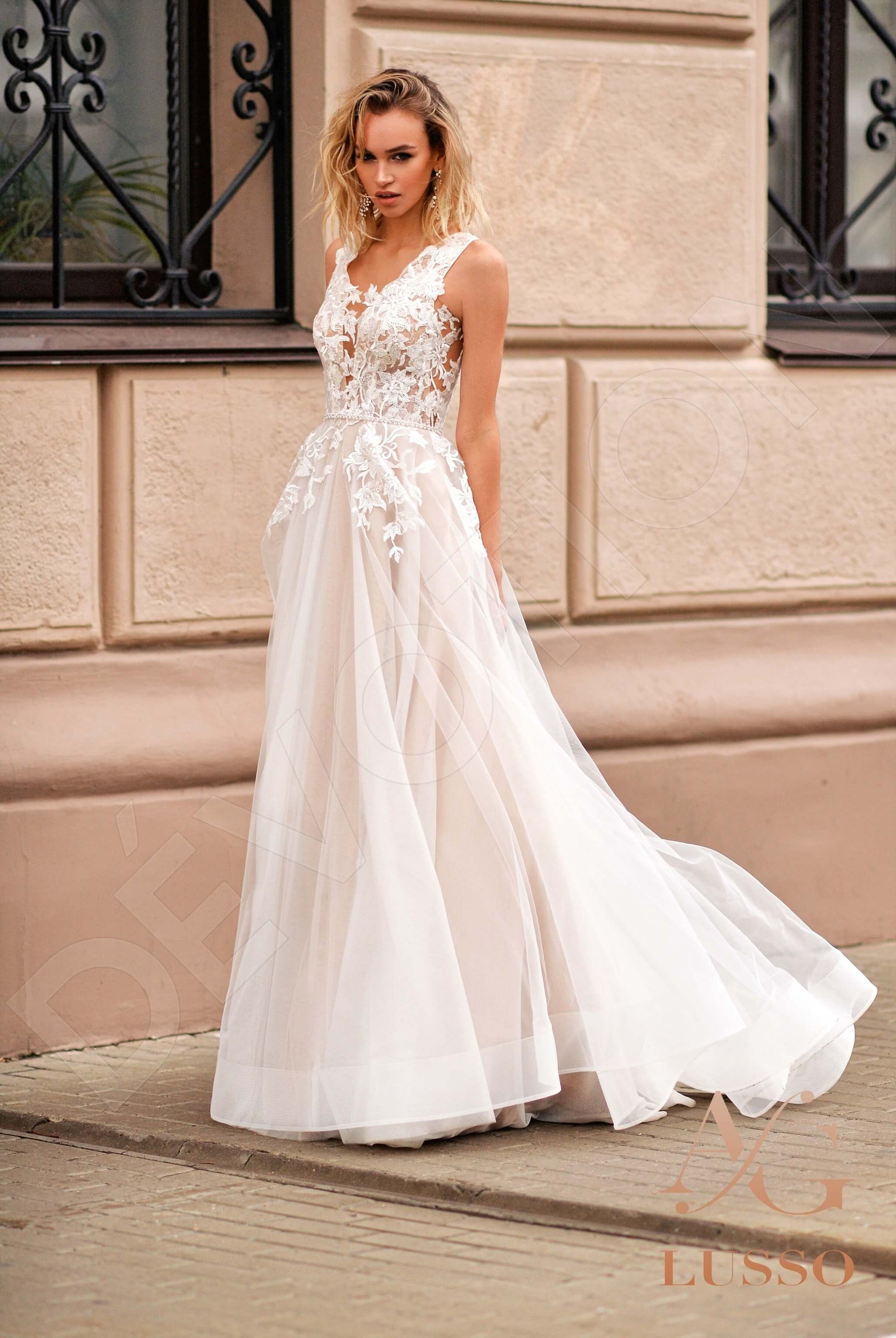 Enjila A-line V-neck Ivory Cappuccino Wedding dress