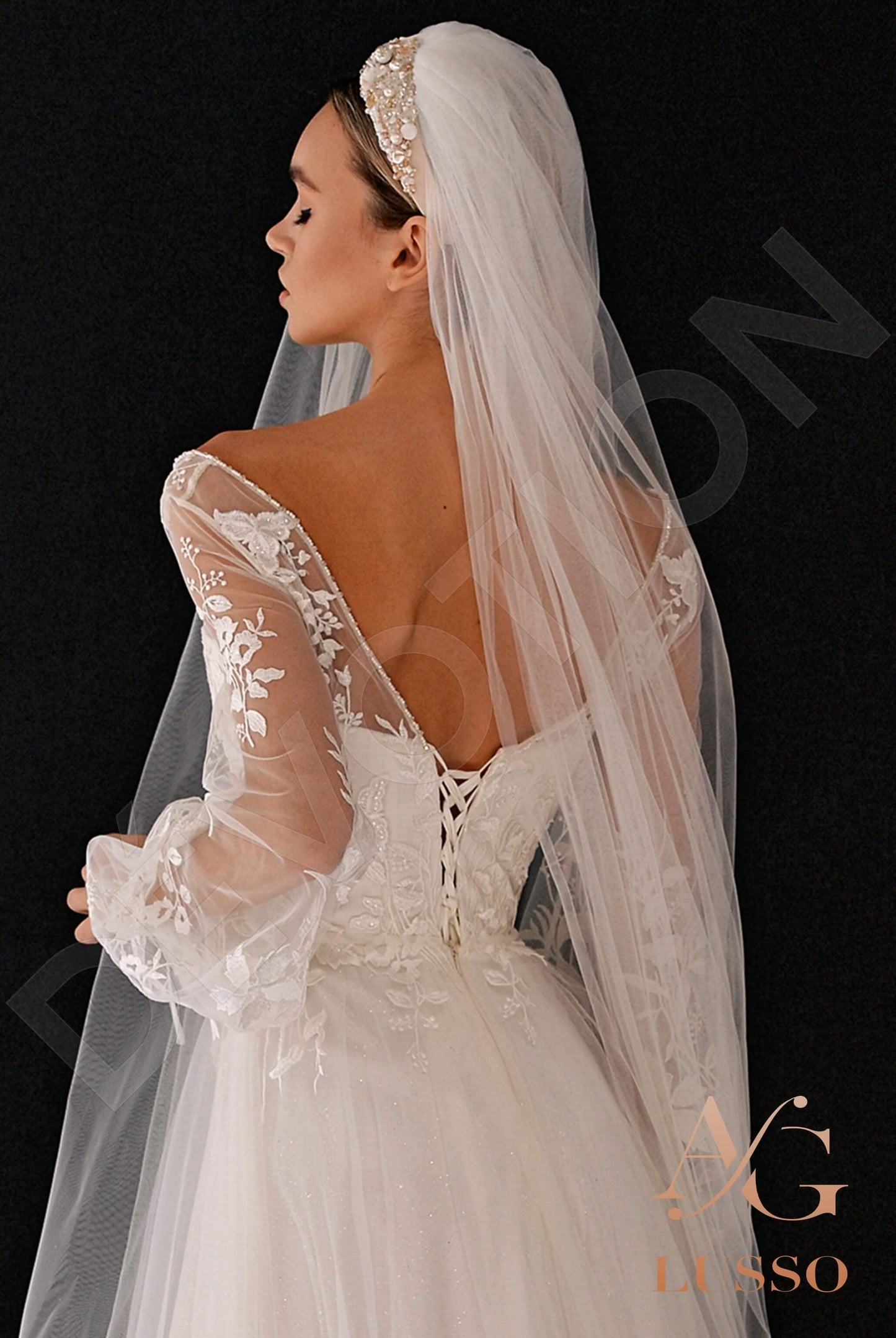 Flar Open back A-line Long sleeve Wedding Dress 3