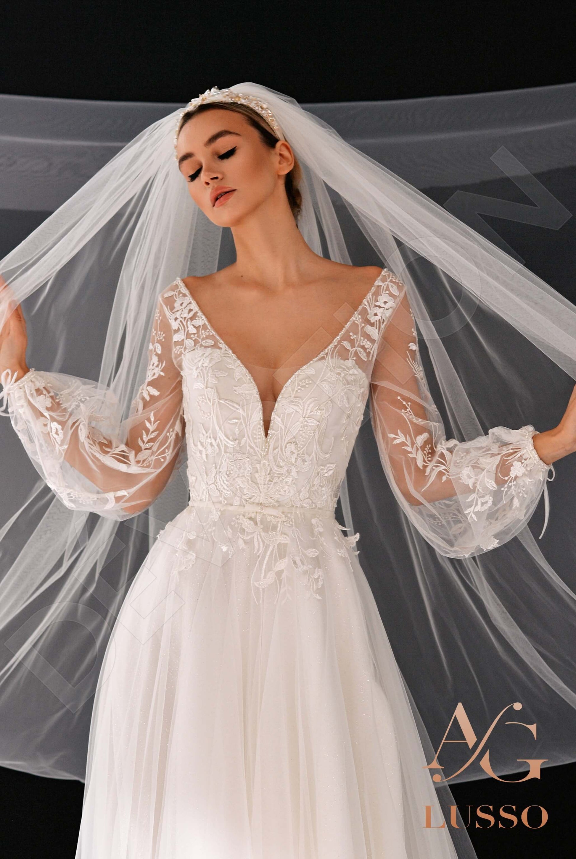Flar A-line Deep V-neck Ivory Wedding dress