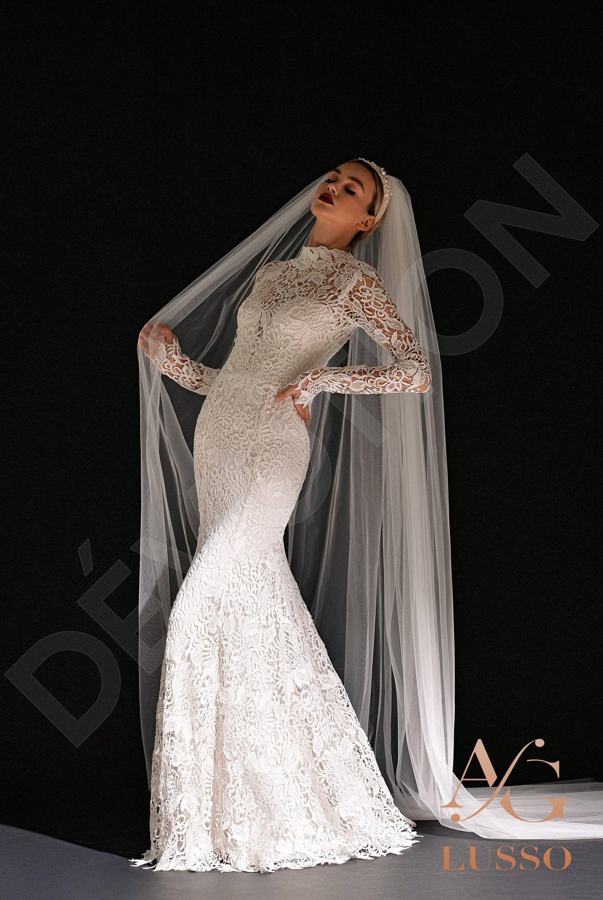Oda Trumpet/Mermaid High neck Ivory Wedding dress