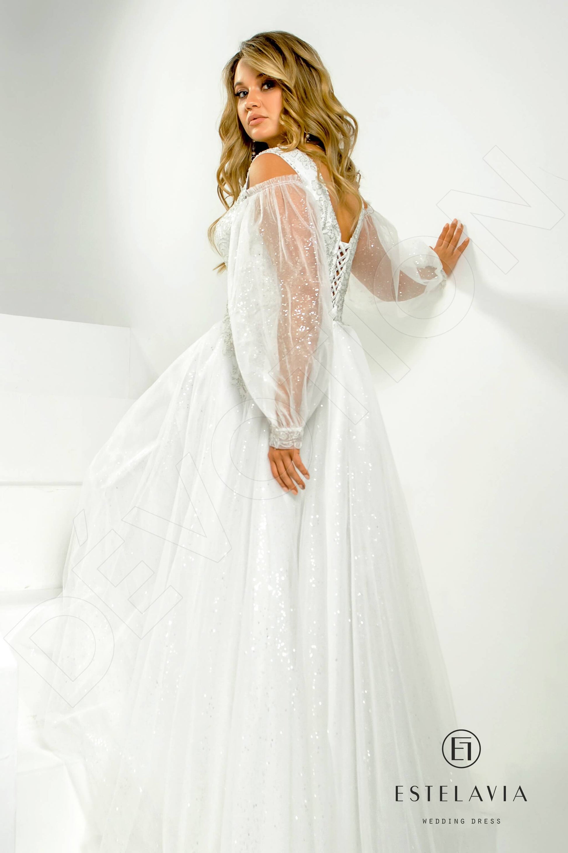 Lumina A-line Deep V-neck Milk Wedding dress