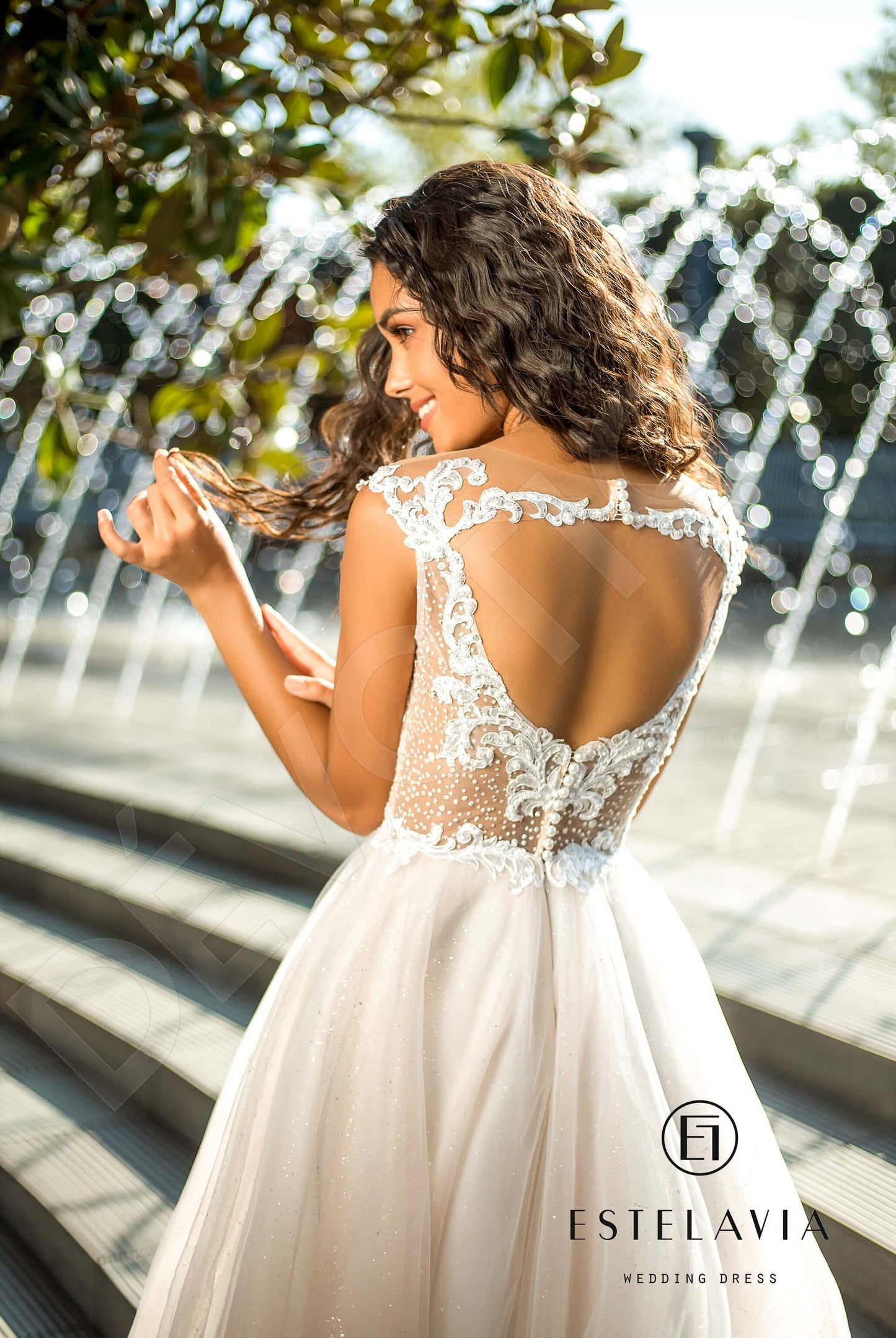 Gardenia Open back A-line Sleeveless Wedding Dress 3