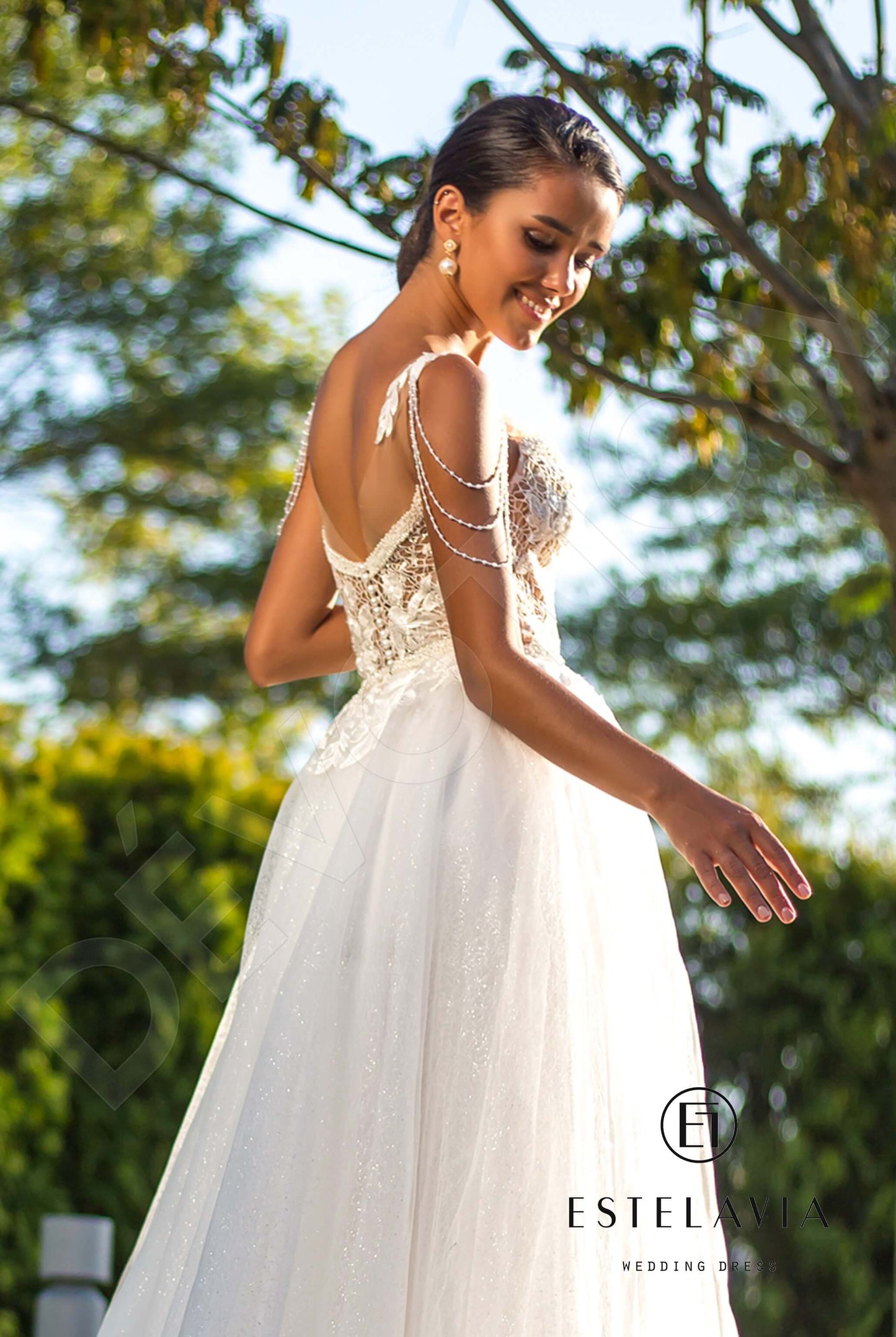 Danette Open back A-line Sleeveless Wedding Dress 5