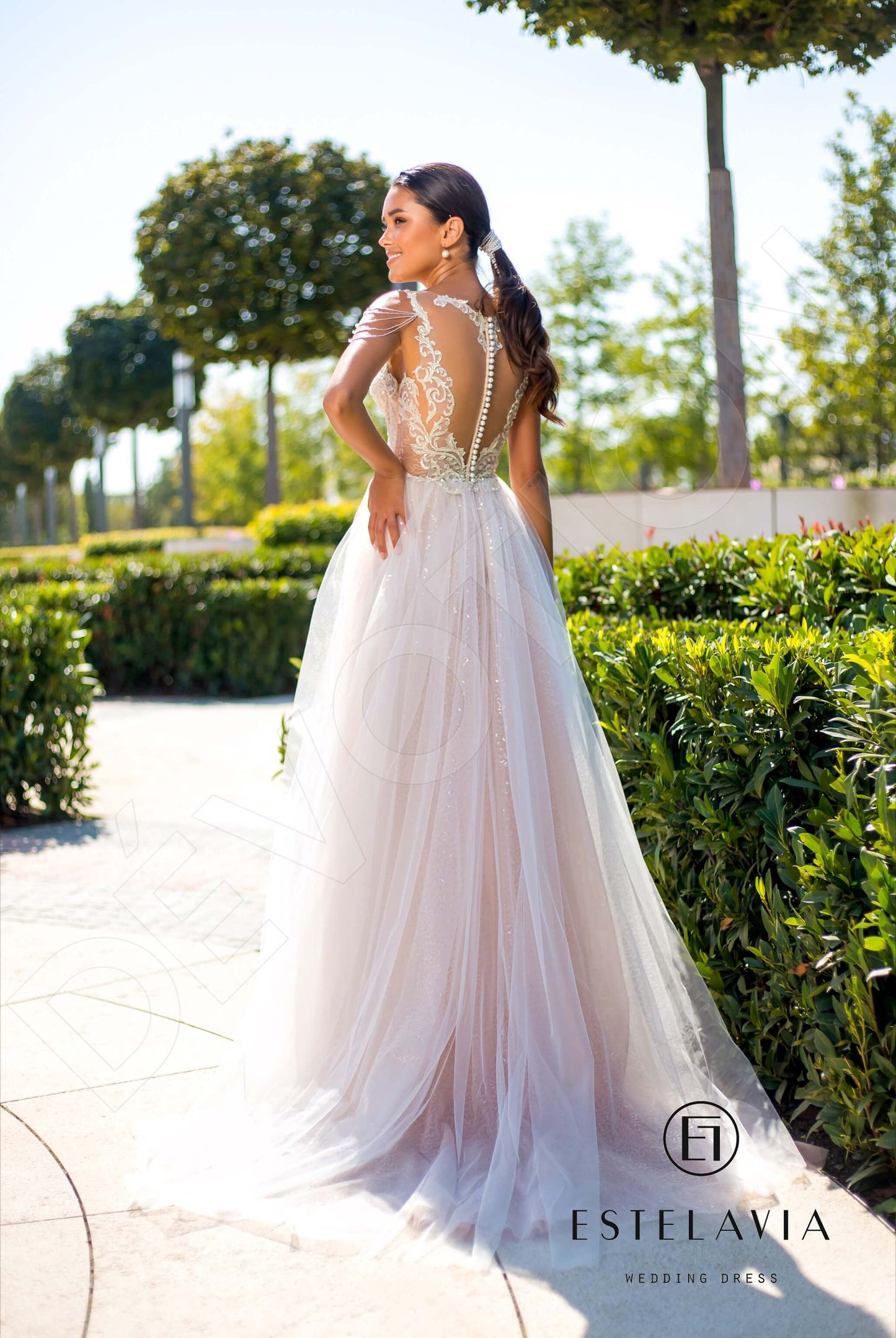 Shantel Full back A-line Sleeveless Wedding Dress 2