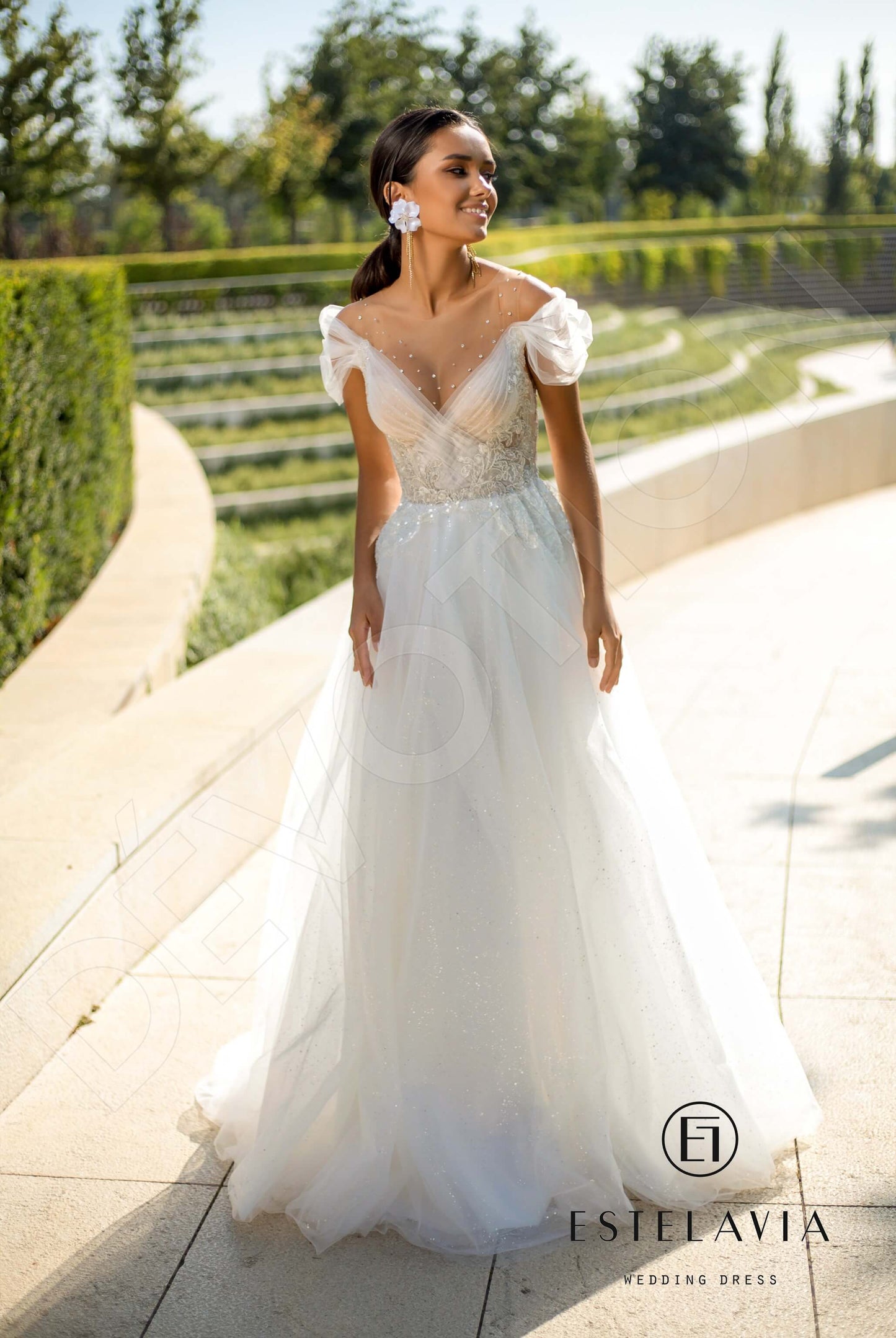Ester Illusion back A-line Short/ Cap sleeve Wedding Dress 6