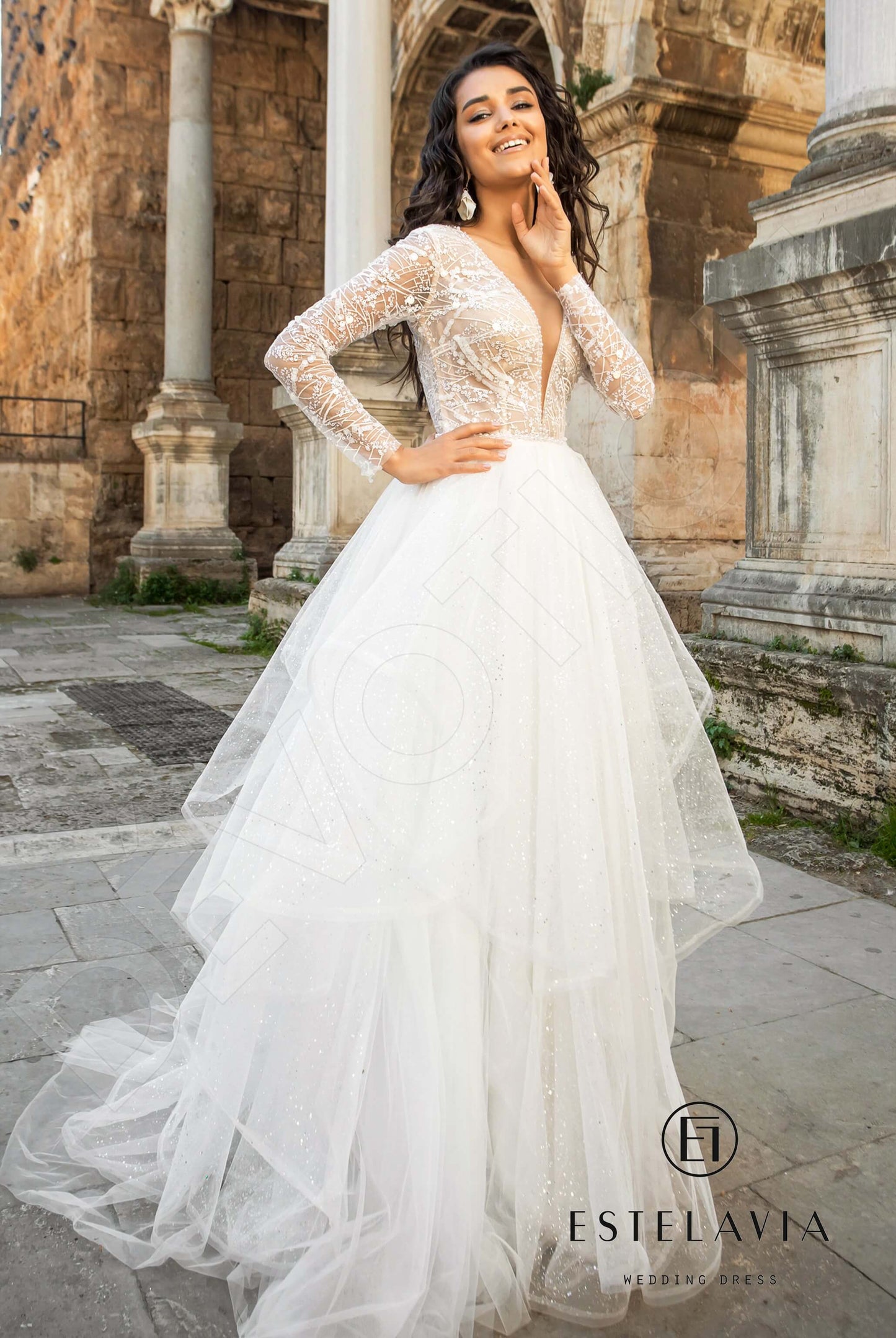 Ellier Open back A-line Long sleeve Wedding Dress Front