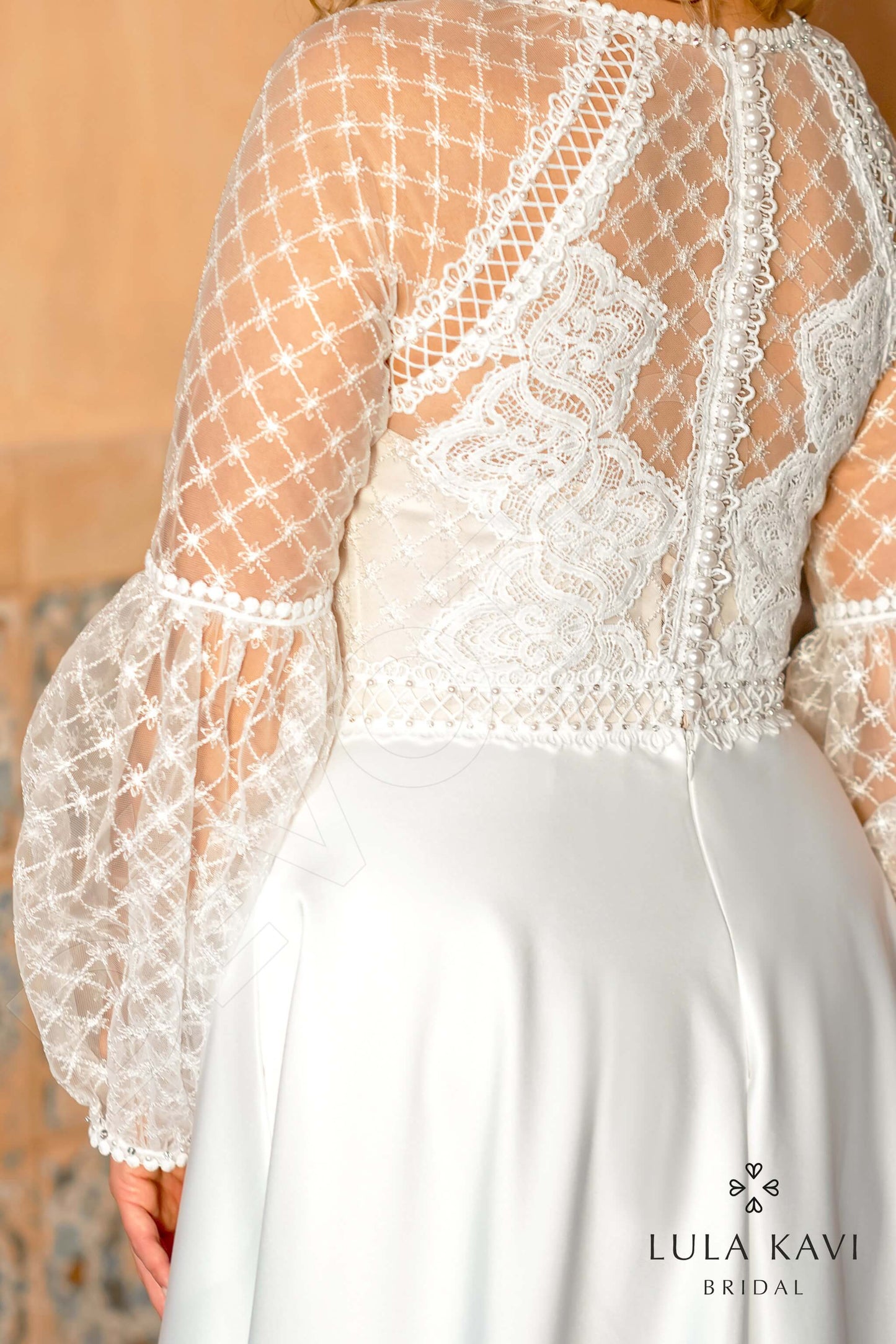 Edithe Full back A-line Long sleeve Wedding Dress 7