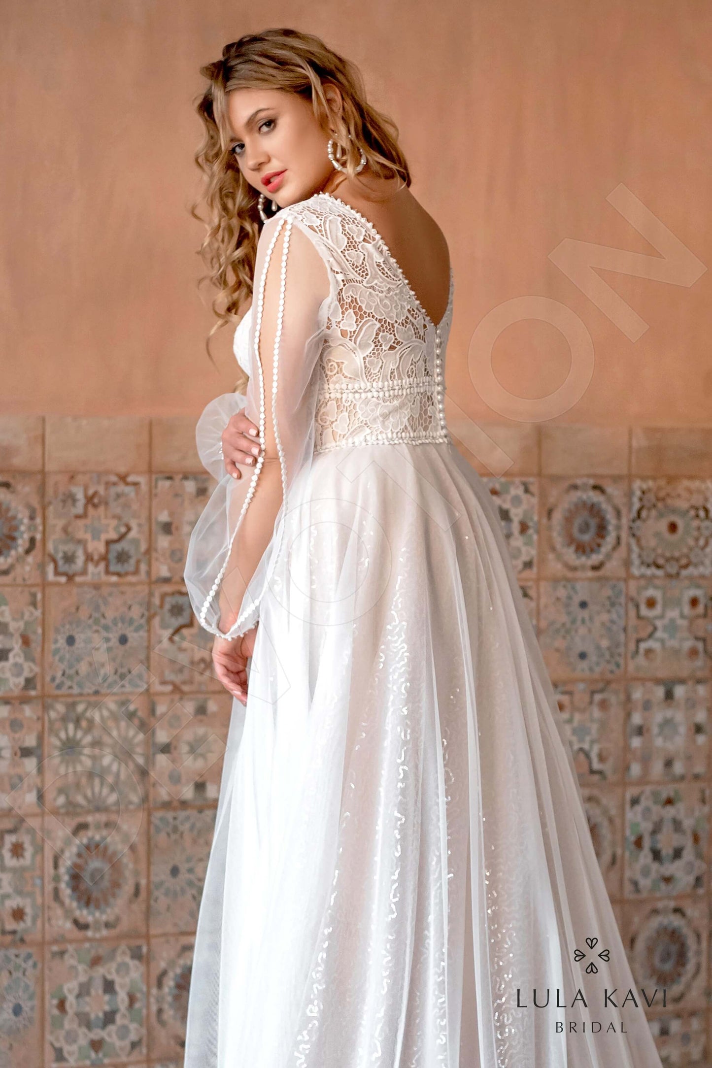 Nairi Open back A-line Long sleeve Wedding Dress 6
