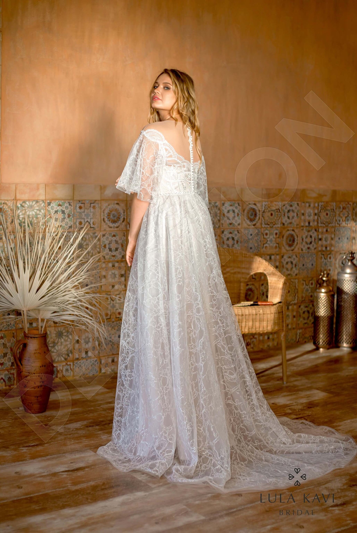 Ninevia Illusion back A-line Half sleeve Wedding Dress Back