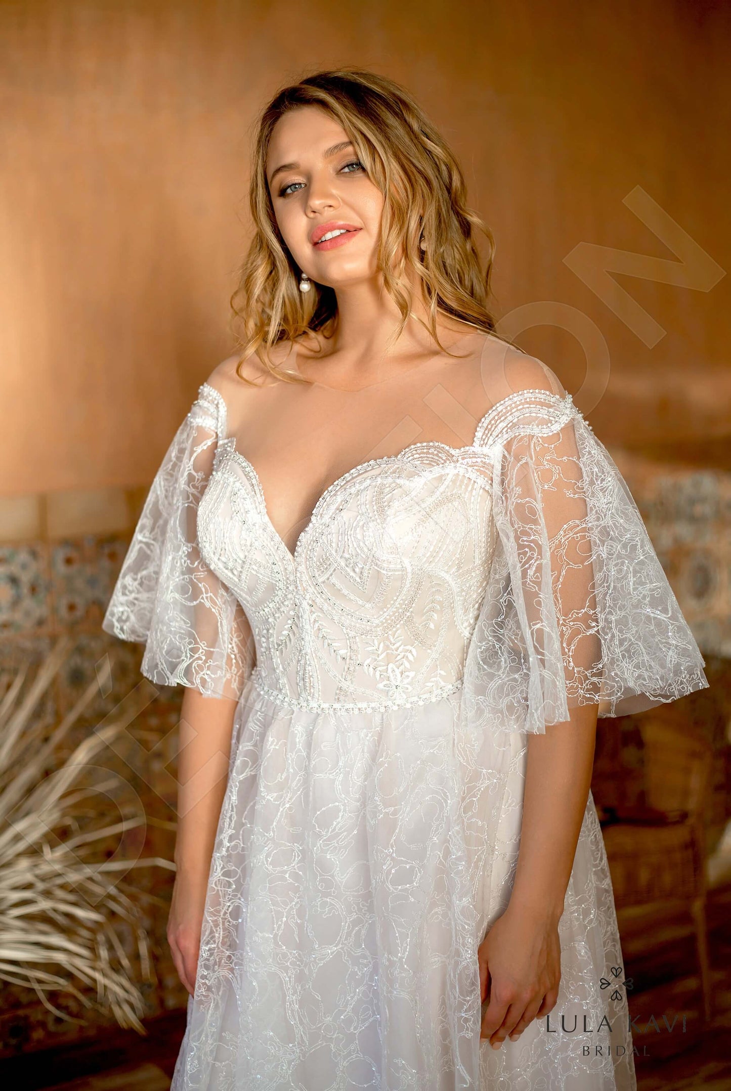 Ninevia Illusion back A-line Half sleeve Wedding Dress 2