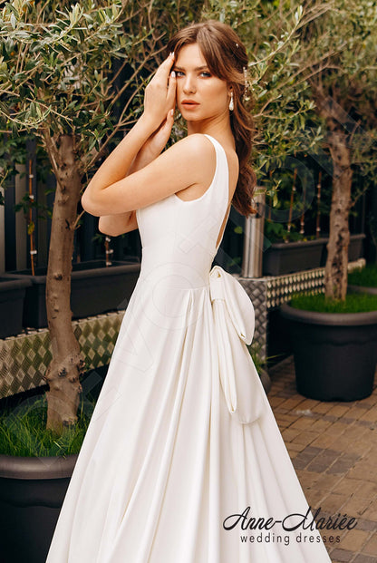 Rubin Open back A-line Sleeveless Wedding Dress 4