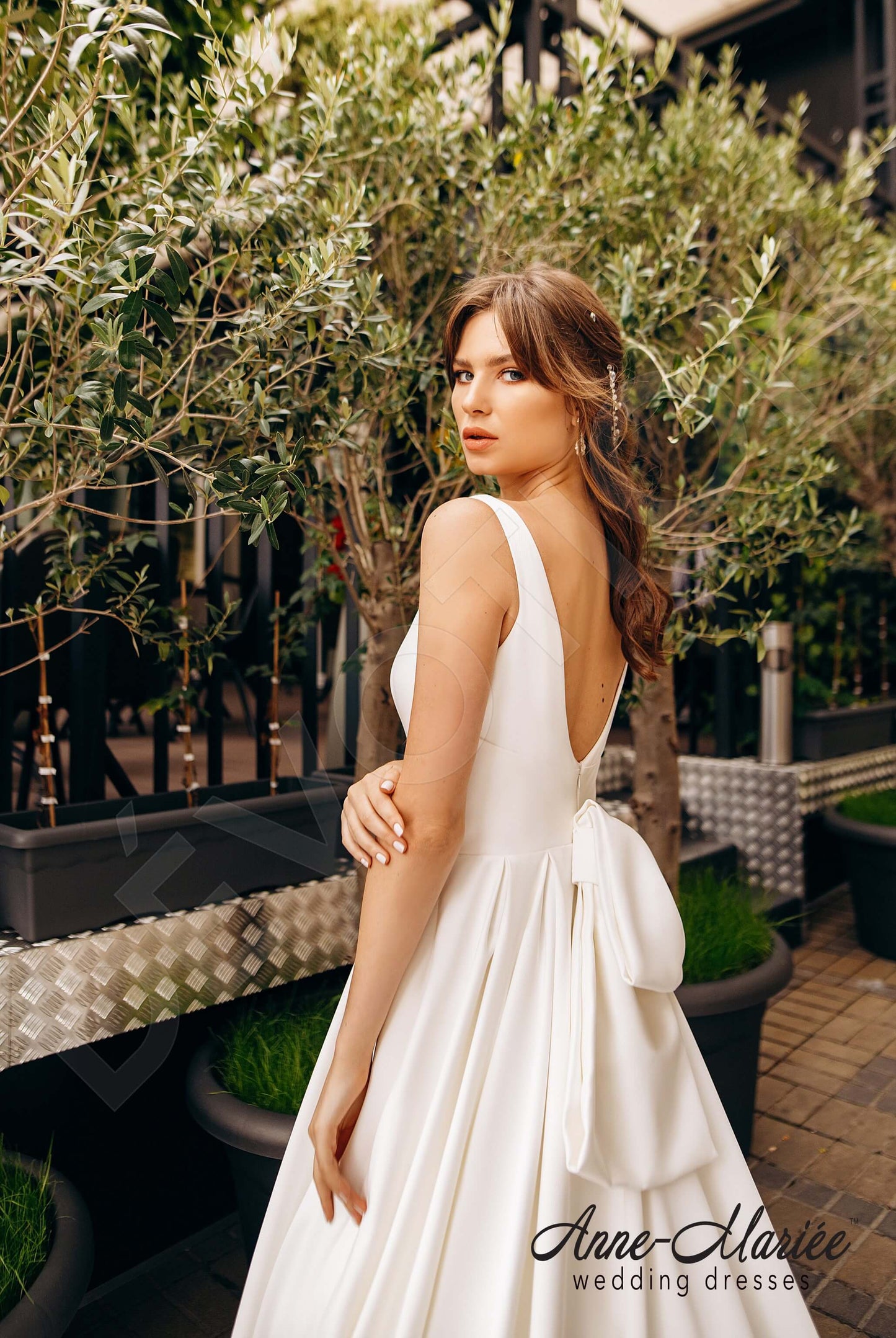 Rubin Open back A-line Sleeveless Wedding Dress 3
