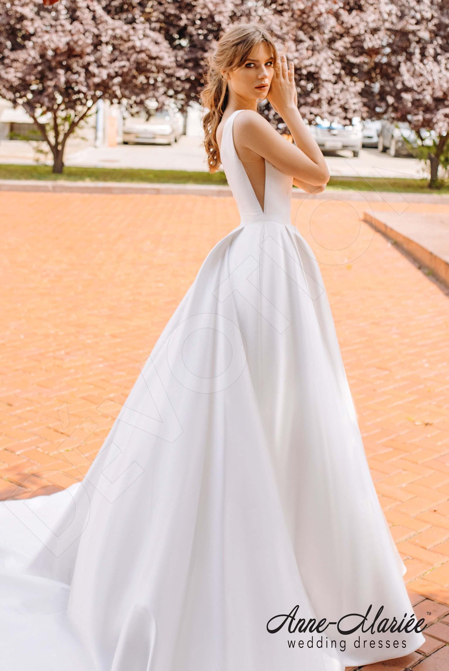 Tiffany Open back A-line Sleeveless Wedding Dress Front