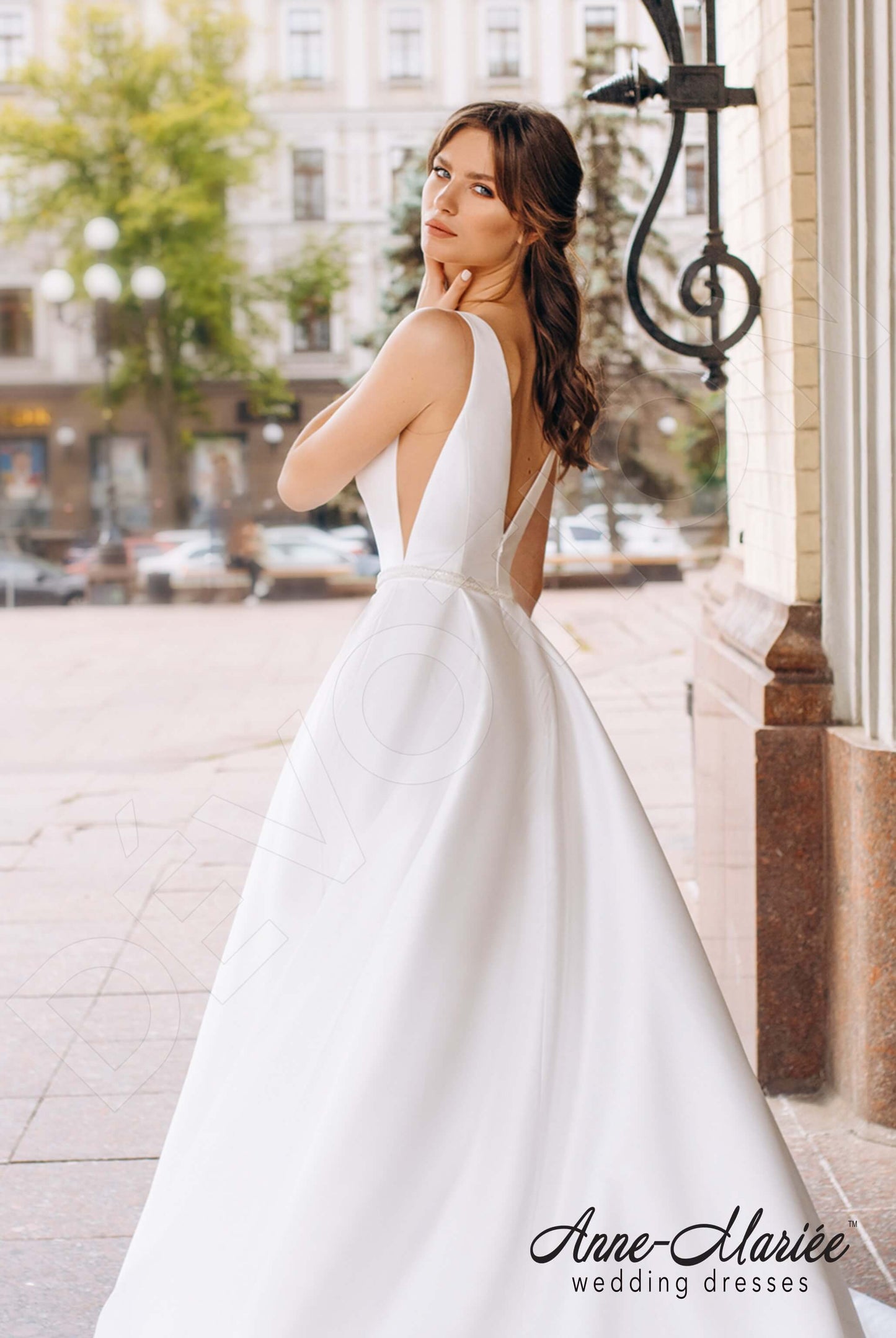Tiffany Open back A-line Sleeveless Wedding Dress 3
