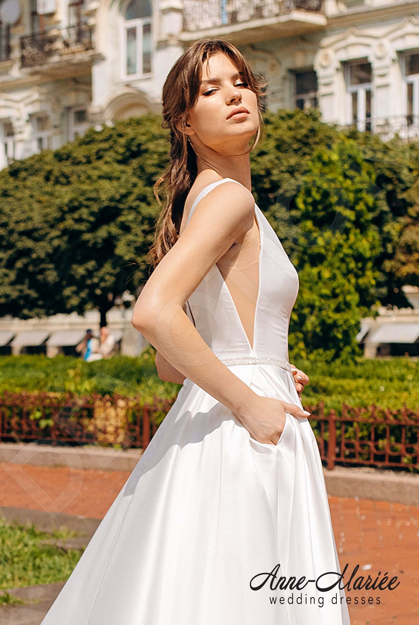 Tiffany Open back A-line Sleeveless Wedding Dress 4