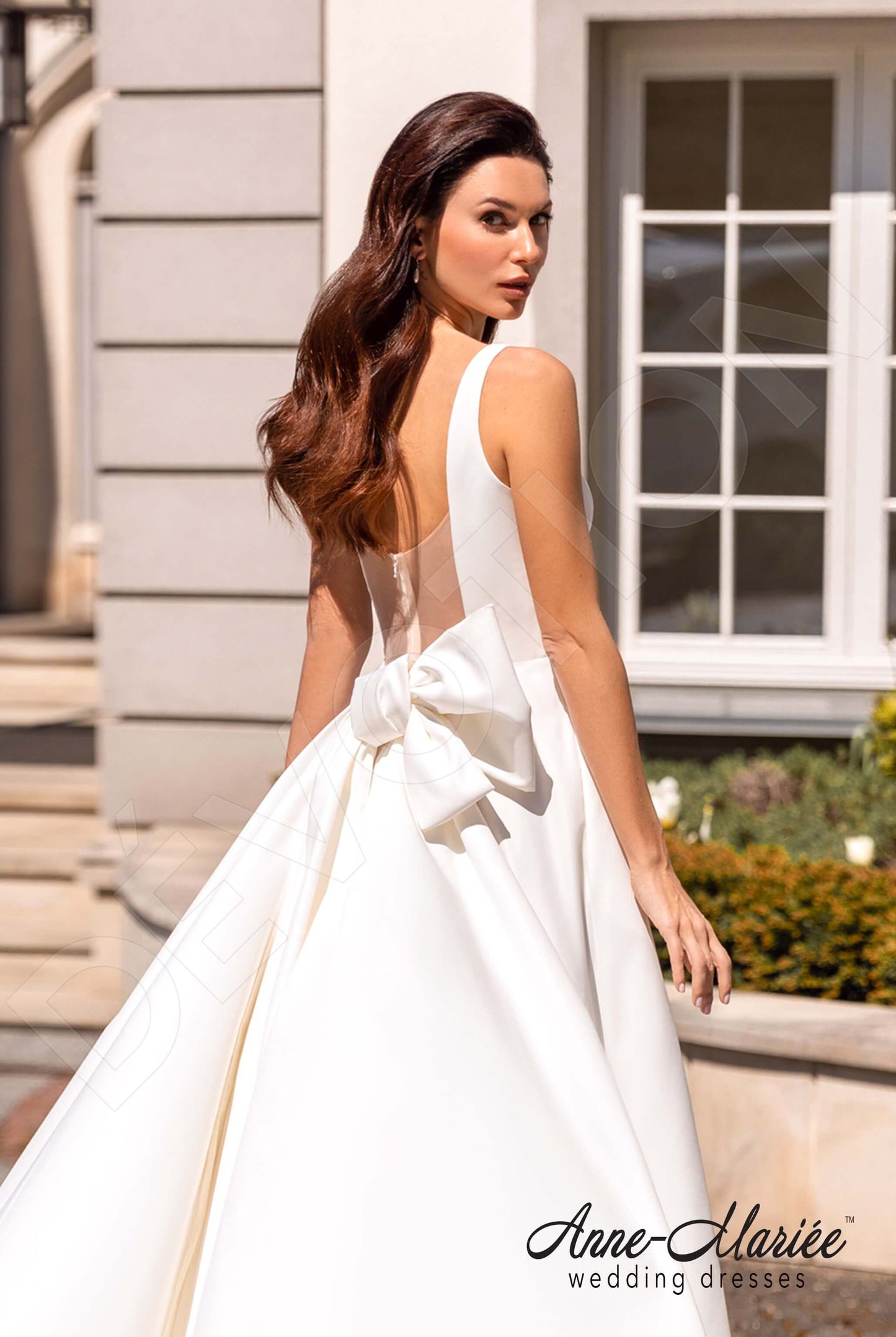Clod Open back A-line Sleeveless Wedding Dress 7