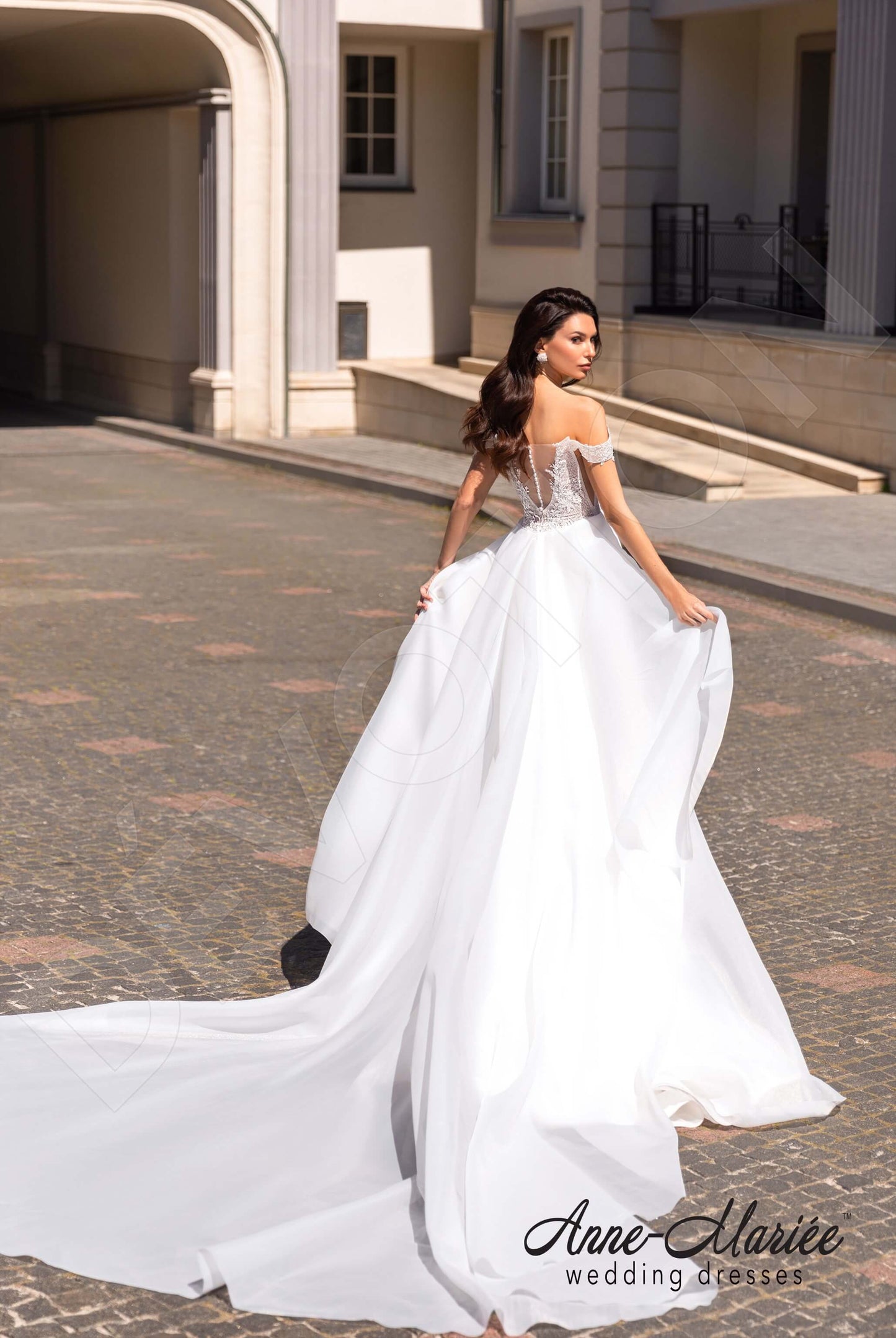 Felis A-line Straps Open back Wedding Dress Back