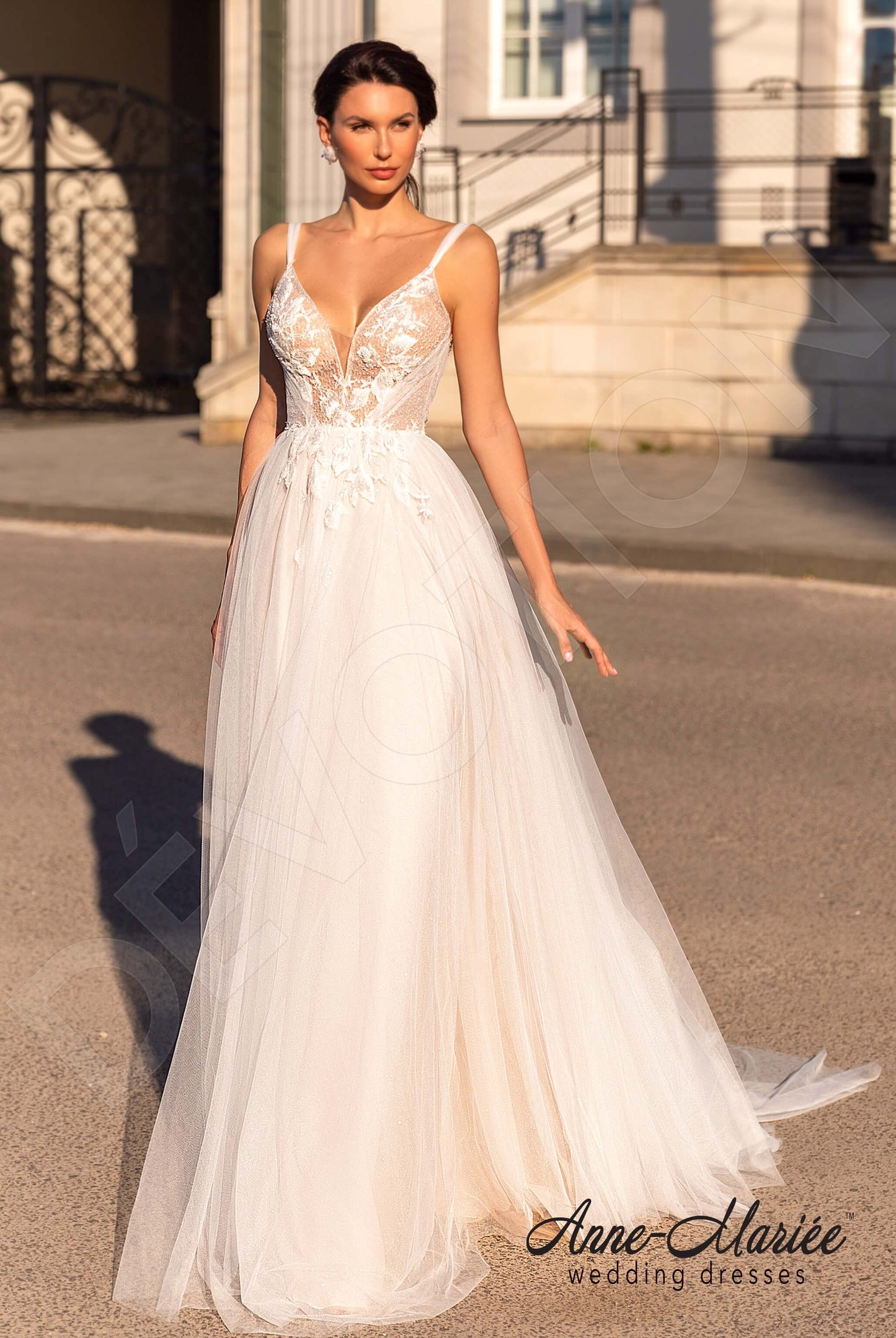 Lakres Open back A-line Straps Wedding Dress Front